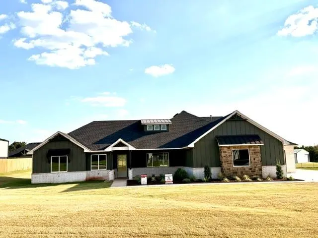 Photo 2 — 4533 Raymond Lane, Guthrie, OK 73044