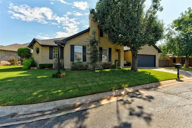 Photo 3 — 11900 Barrywood Drive, Oklahoma City, OK 73120