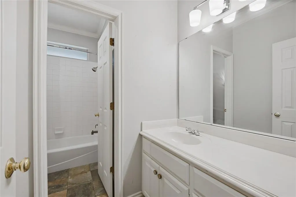 Photo 24 — 11900 Barrywood Drive, Oklahoma City, OK 73120