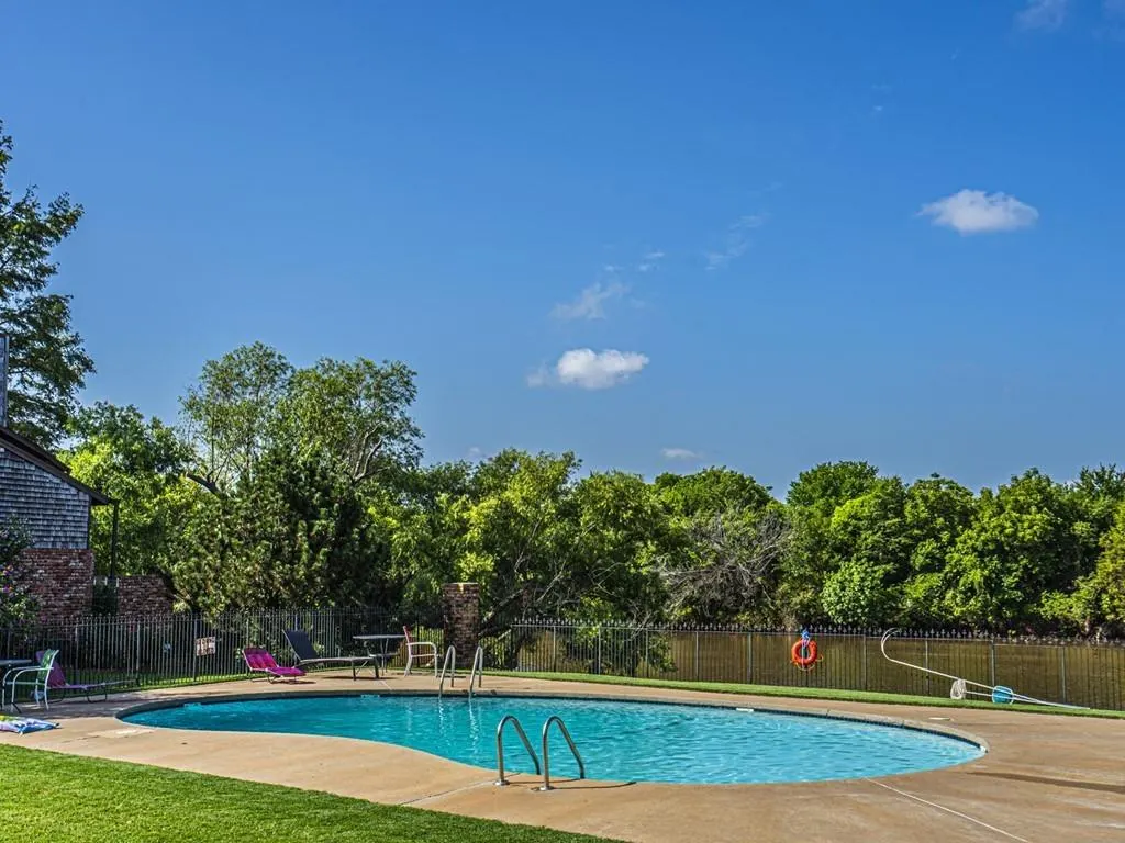 Photo 34 — 11900 Barrywood Drive, Oklahoma City, OK 73120