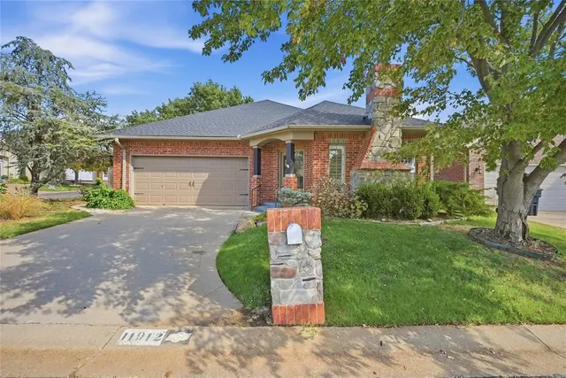 Photo 2 — 11912 Barrywood Drive, Oklahoma City, OK 73120