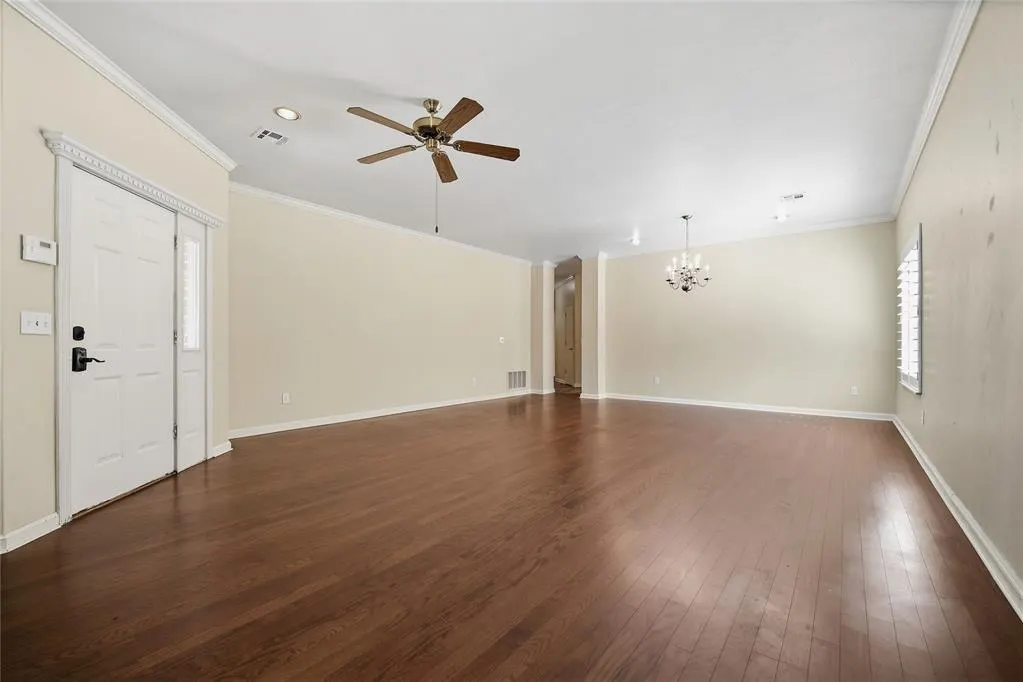 Photo 8 — 11912 Barrywood Drive, Oklahoma City, OK 73120