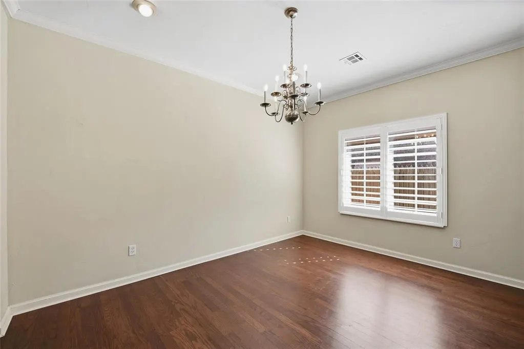 Photo 9 — 11912 Barrywood Drive, Oklahoma City, OK 73120