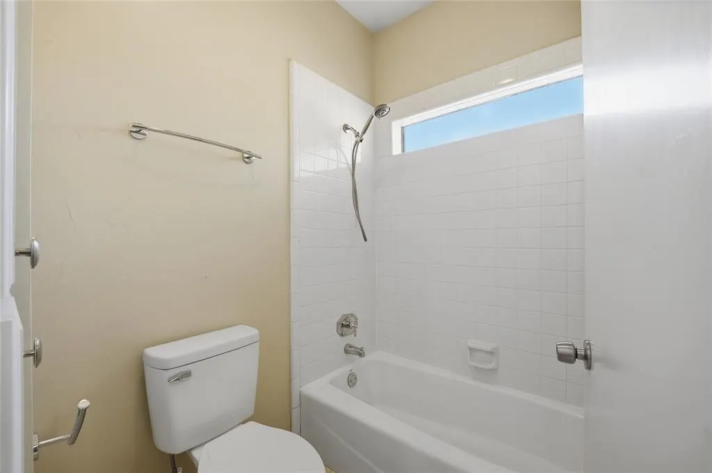 Photo 18 — 11912 Barrywood Drive, Oklahoma City, OK 73120