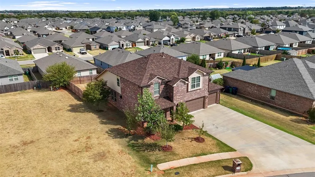 Photo 5 — 3504 Sadie Drive, Yukon, OK 73099