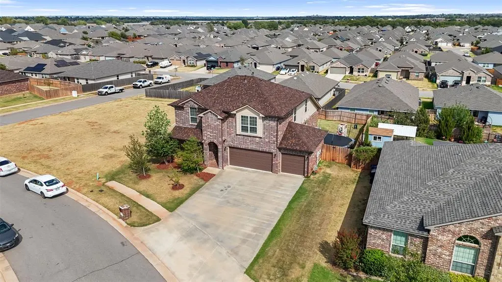 Photo 6 — 3504 Sadie Drive, Yukon, OK 73099
