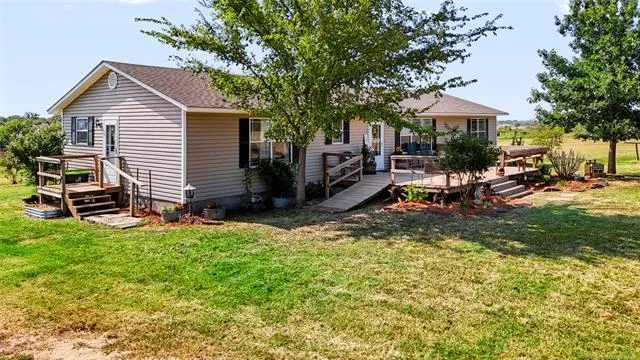 Photo 4 — 7451 E 135 Road, Holdenville, OK 74848