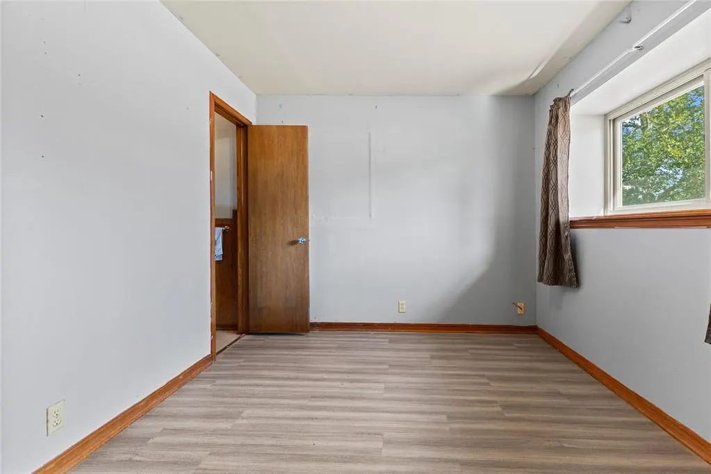Photo 14 — 1409 Littell Avenue, Clinton, OK 73601