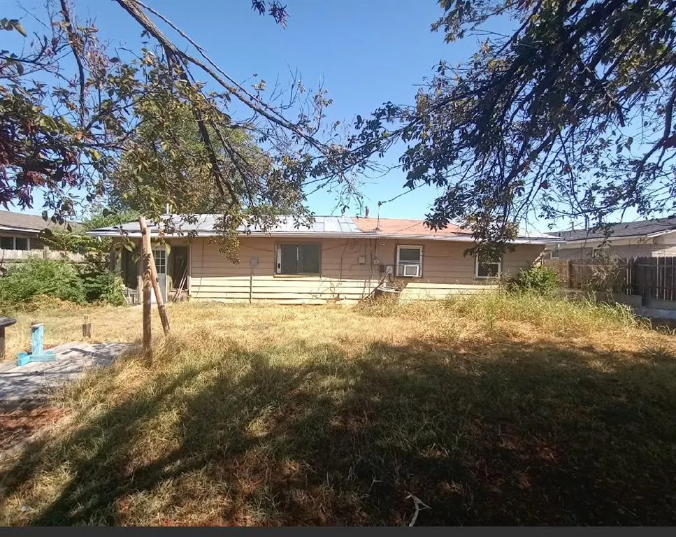 Photo 4 — 422 NW Woodridge Street, Lawton, OK 73507