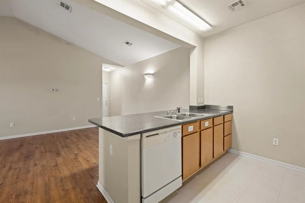 Photo 5 — 2200 Classen Boulevard 11-134, Norman, OK 73071