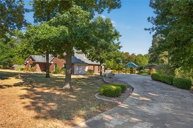 Photo 2 — 15301 SE 73rd Street, Choctaw, OK 73020