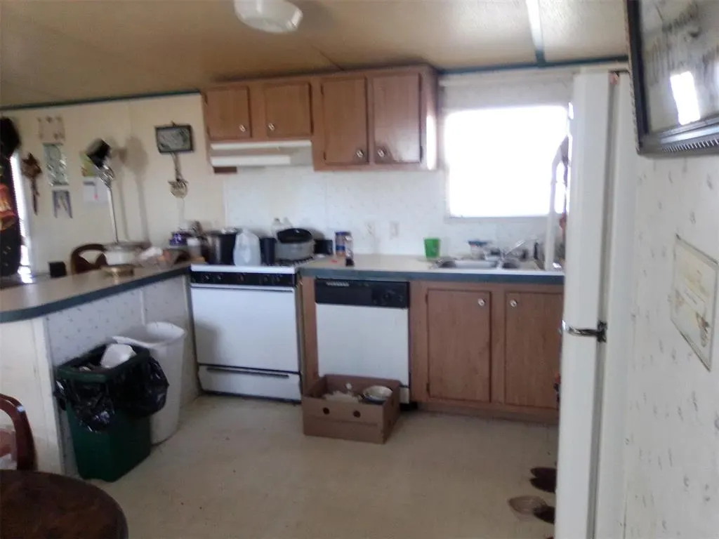 Photo 2 — 410 N N Avenue, Newkirk, OK 74647
