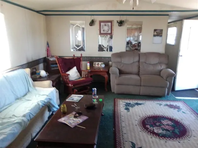 Photo 5 — 410 N N Avenue, Newkirk, OK 74647