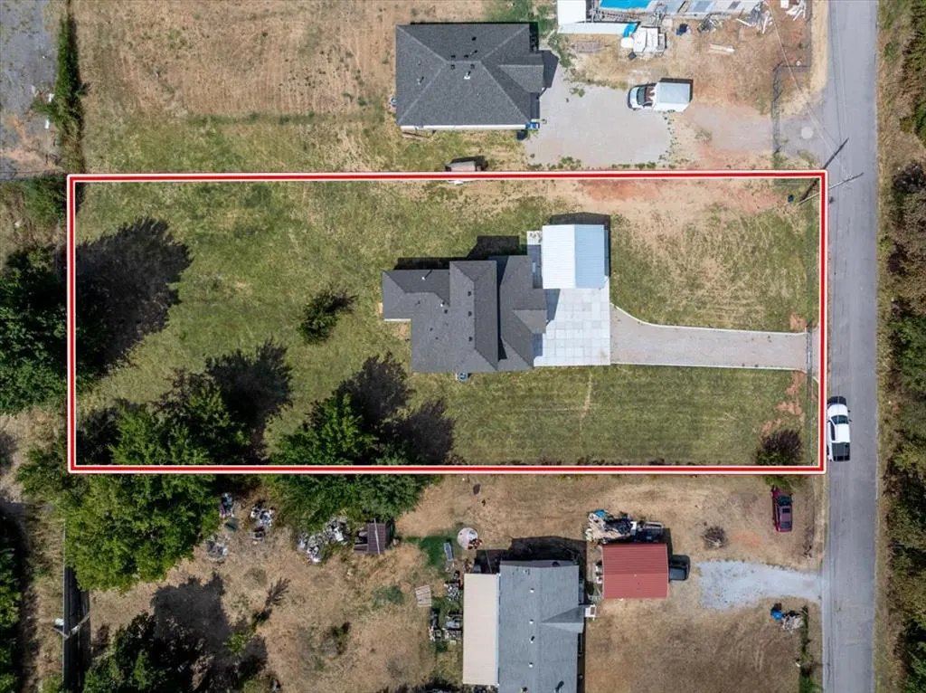 Photo 2 — 1825 N Myers Terrace, Oklahoma City, OK 73141