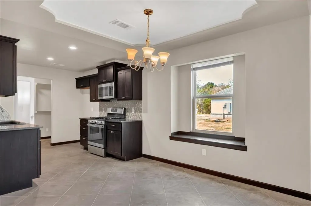 Photo 5 — 1825 N Myers Terrace, Oklahoma City, OK 73141