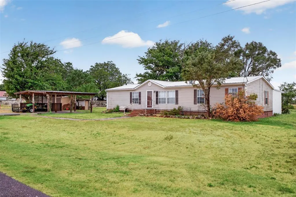 Photo 2 — 12689 N 1850 Road, Sayre, OK 73662