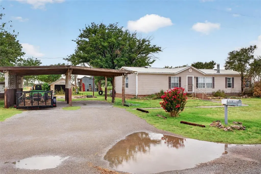 Photo 3 — 12689 N 1850 Road, Sayre, OK 73662