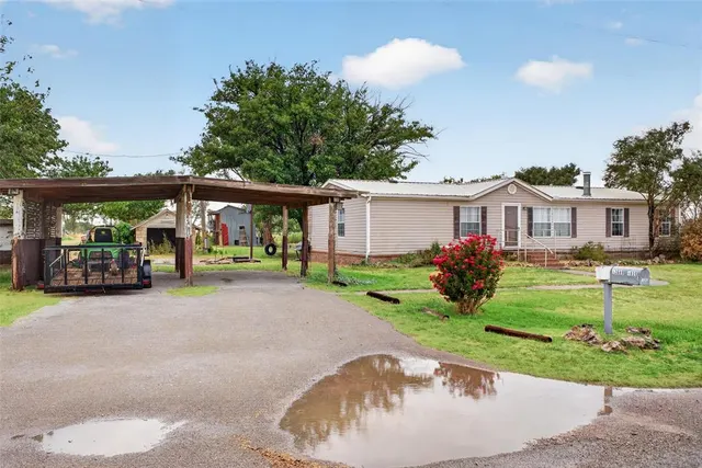 Photo 3 — 12689 N 1850 Road, Sayre, OK 73662
