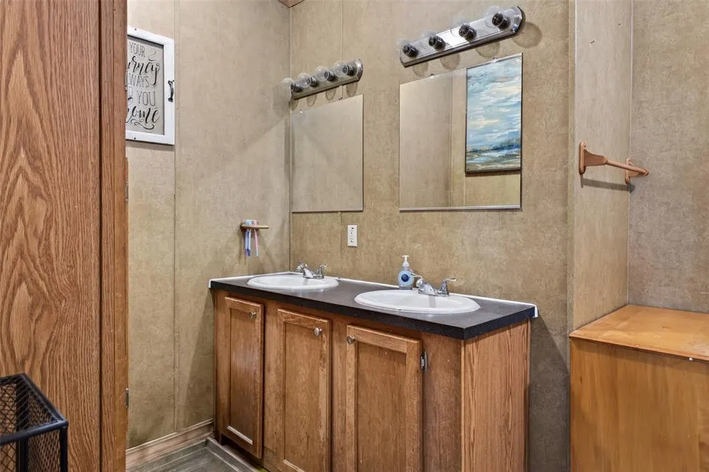 Photo 17 — 12689 N 1850 Road, Sayre, OK 73662