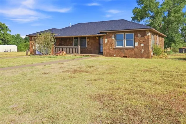 Photo 2 — 2201 E State Highway 66, Elk City, OK 73644