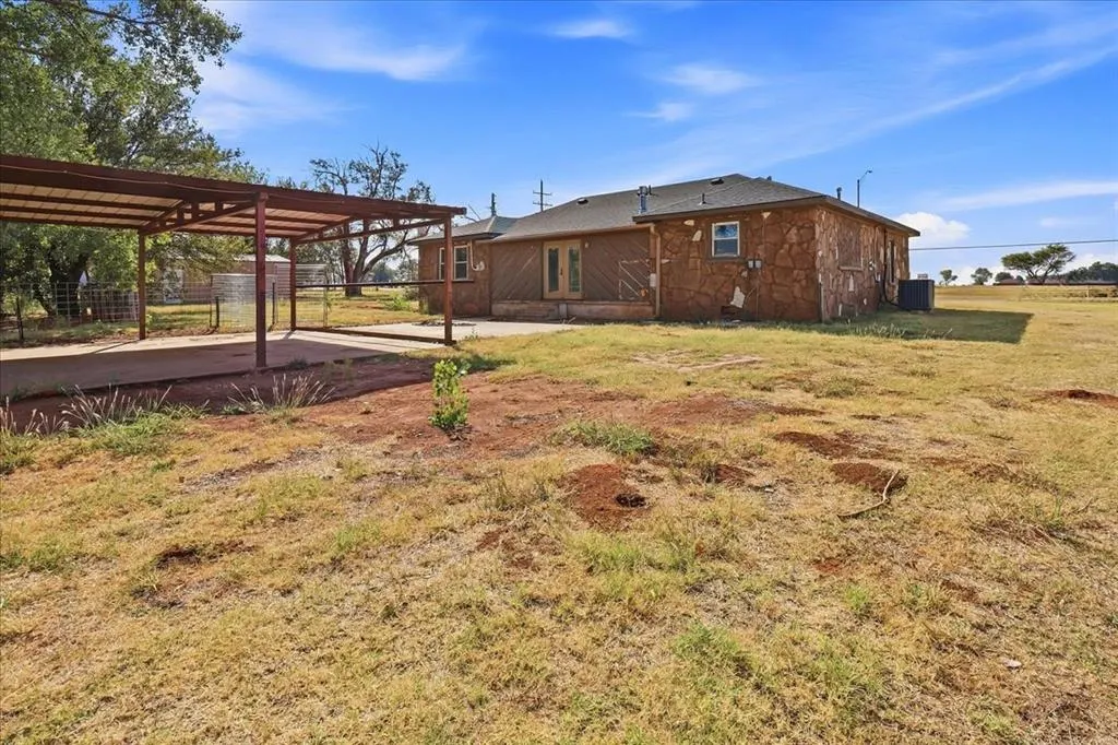 Photo 20 — 2201 E State Highway 66, Elk City, OK 73644