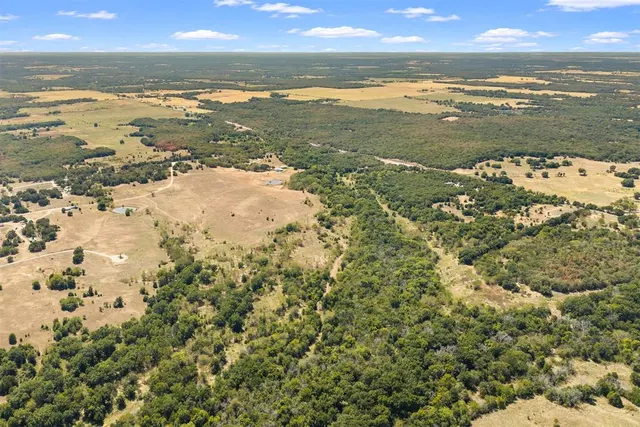 Photo 4 — 4490 Dillard Road, Wilson, OK 73463