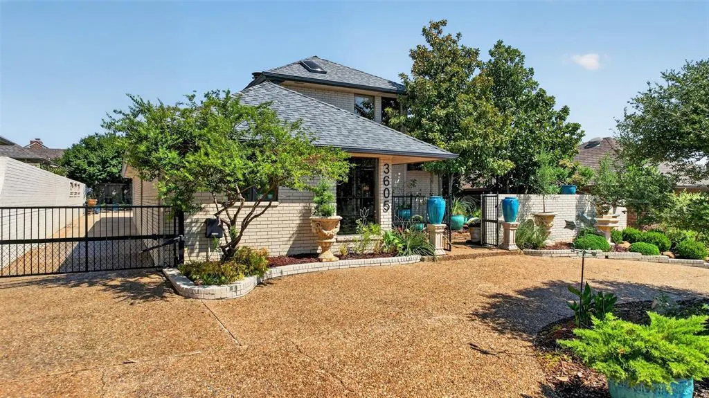 Front exterior — 3605 Meadow Lark Lane, Oklahoma City, OK 73120