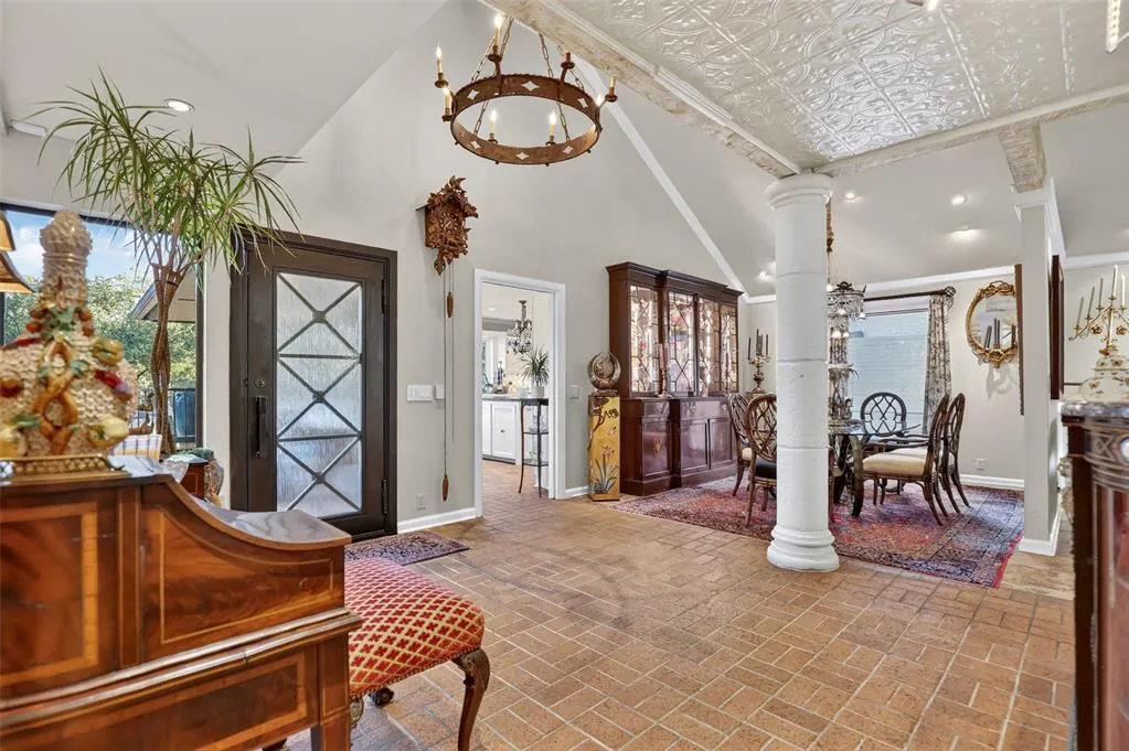 Photo 5 — 3605 Meadow Lark Lane, Oklahoma City, OK 73120