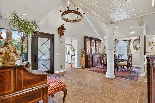 Photo 5 — 3605 Meadow Lark Lane, Oklahoma City, OK 73120
