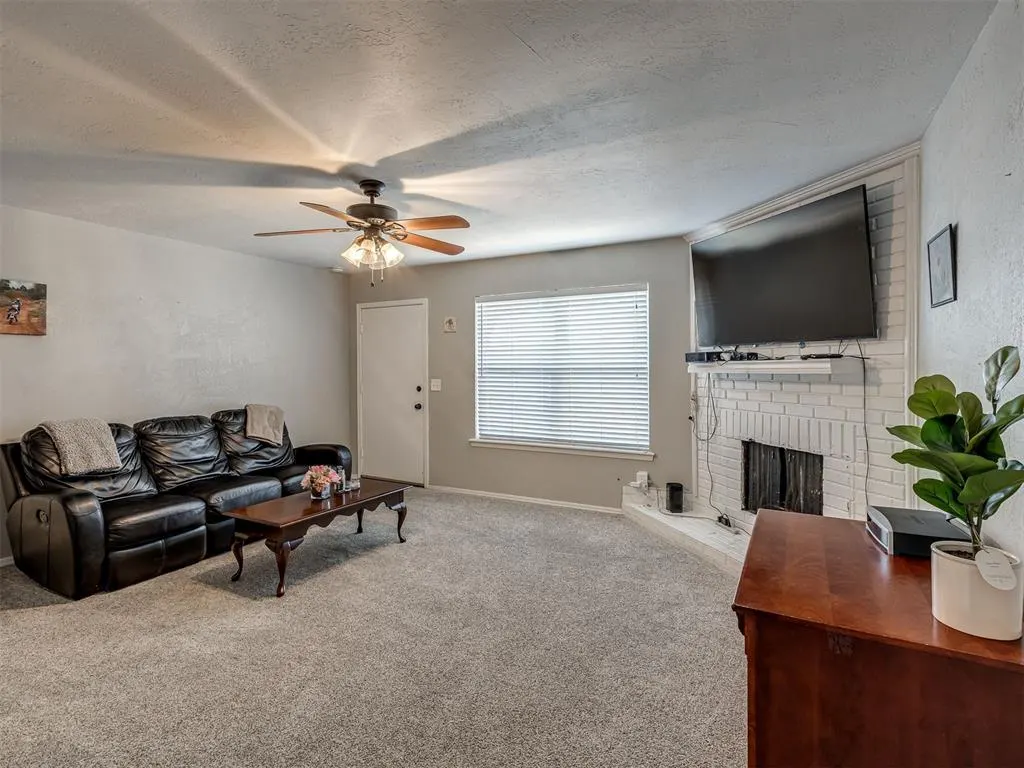Photo 3 — 6742 N Meridian Avenue, Oklahoma City, OK 73116