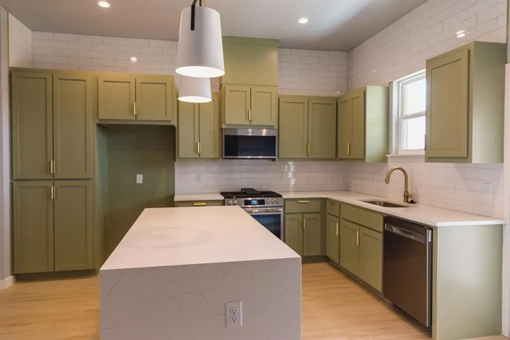Photo 5 — 905 S Howard Avenue, Moore, OK 73160