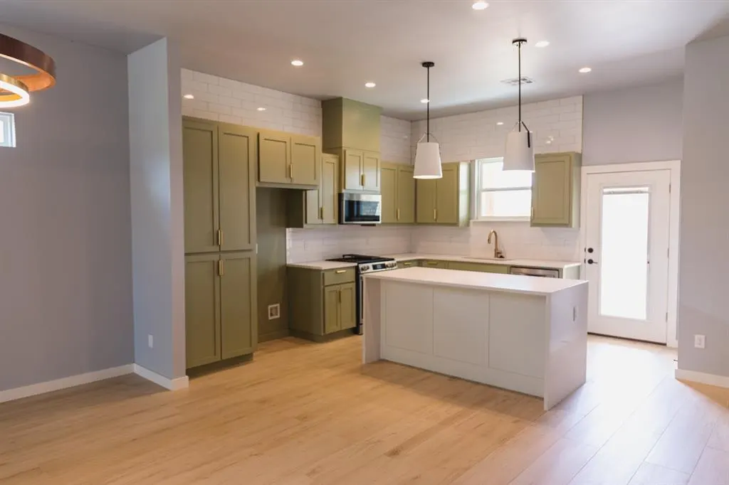 Photo 7 — 905 S Howard Avenue, Moore, OK 73160