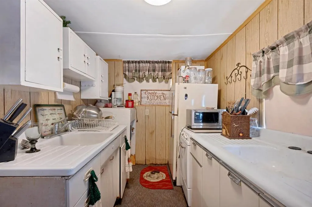 Photo 13 — 22020 W Seventh Street, Hinton, OK 73047