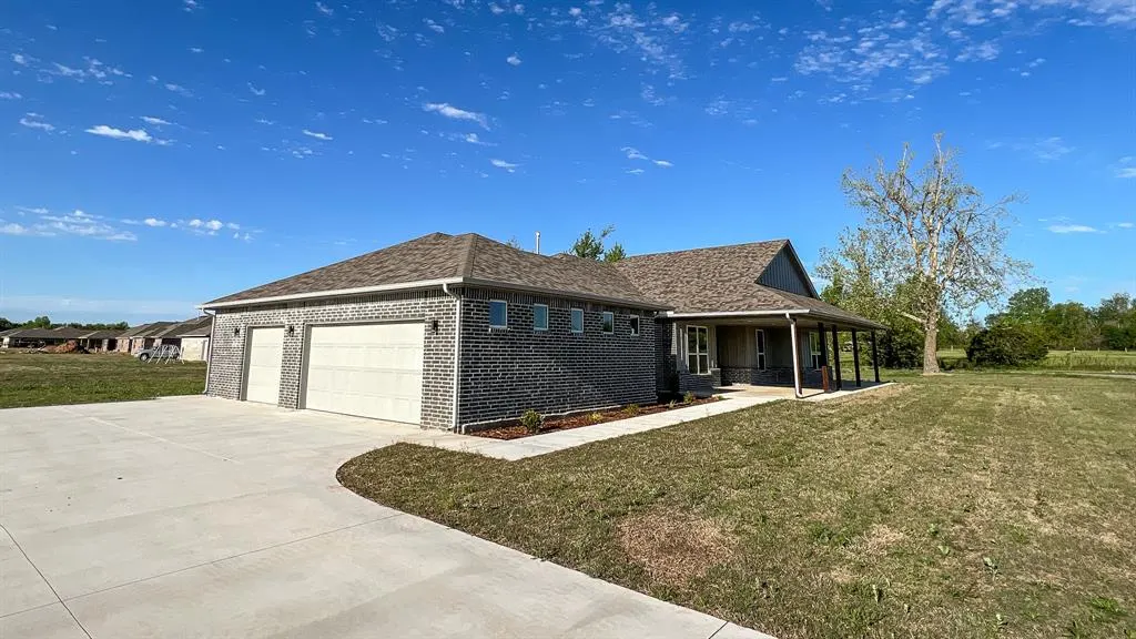 Photo 5 — 102 Olde Mill Road, Jones, OK 73049