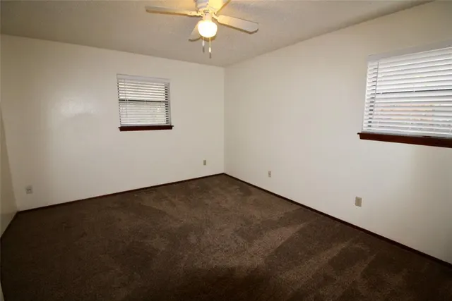 Photo 6 — 902 Acacia Circle 902, Noble, OK 73068