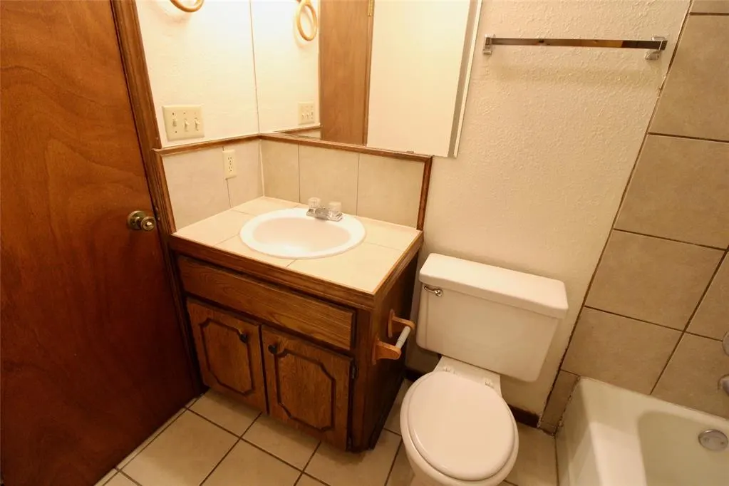 Photo 8 — 902 Acacia Circle 902, Noble, OK 73068
