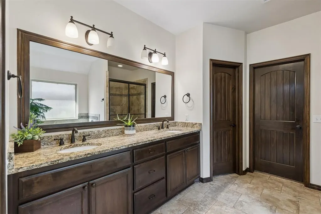 Photo 7 — 18717 Havenbrook Road, Edmond, OK 73012