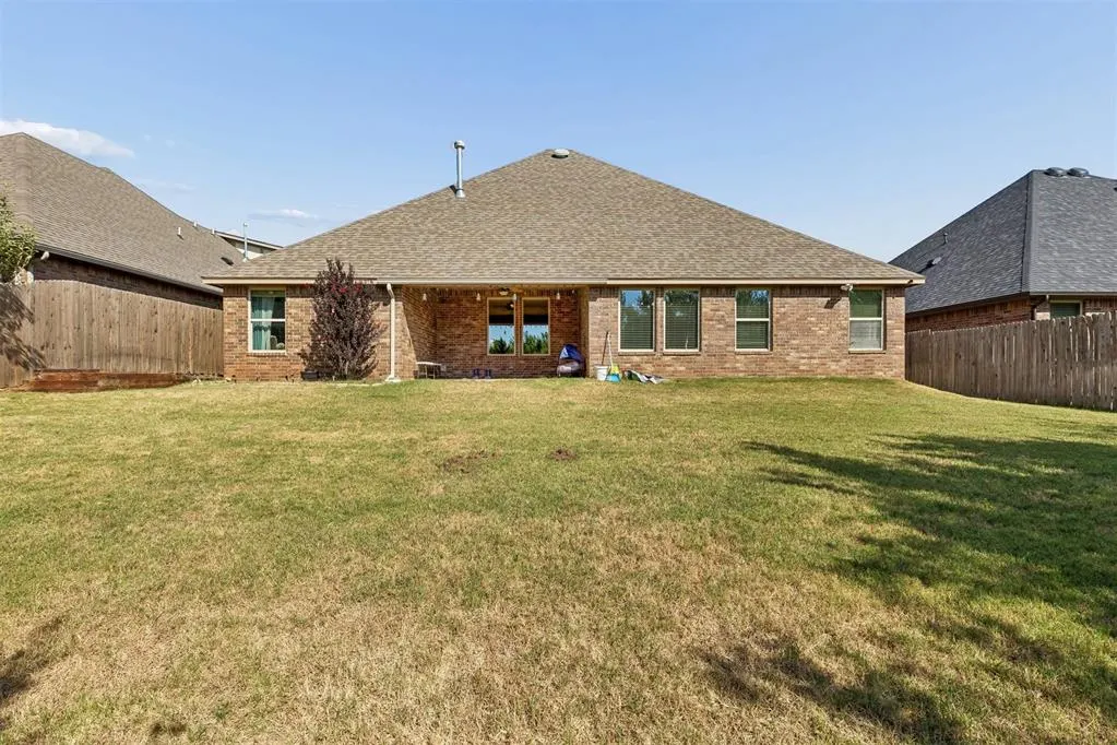Photo 12 — 18717 Havenbrook Road, Edmond, OK 73012