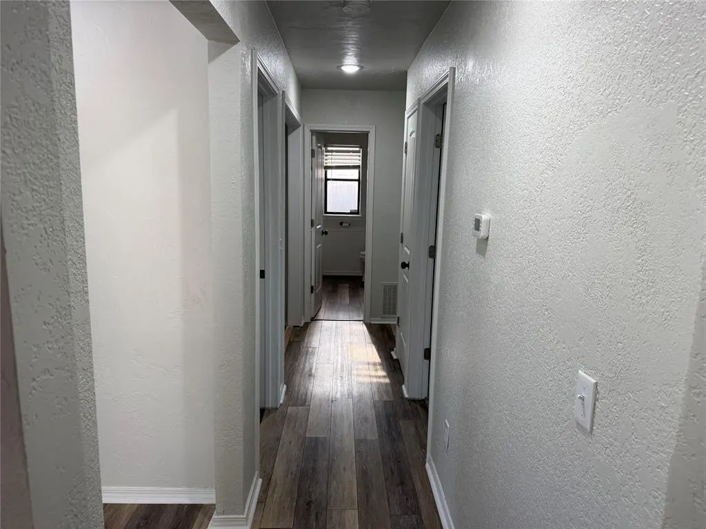 Photo 9 — 2116 NE 8th Street, Moore, OK 73160