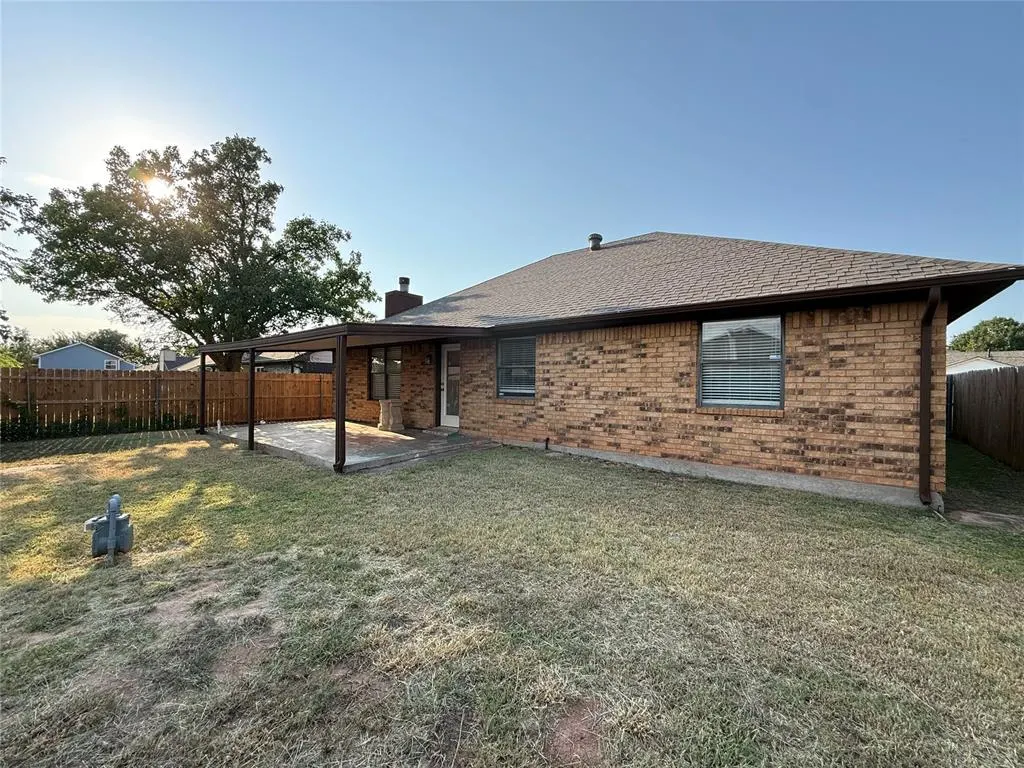 Photo 26 — 2116 NE 8th Street, Moore, OK 73160