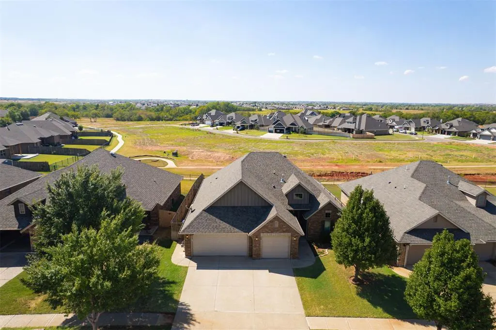 Photo 38 — 13341 Outdoor Living Drive, Piedmont, OK 73078