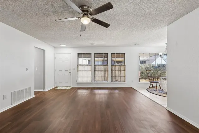 Photo 6 — 219 Park Place, Midwest City, OK 73110