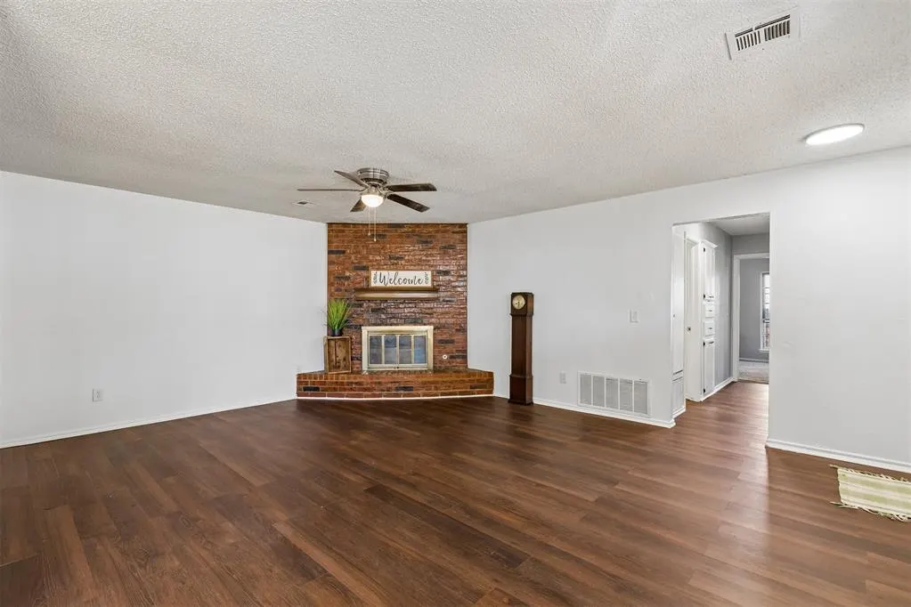 Photo 9 — 219 Park Place, Midwest City, OK 73110
