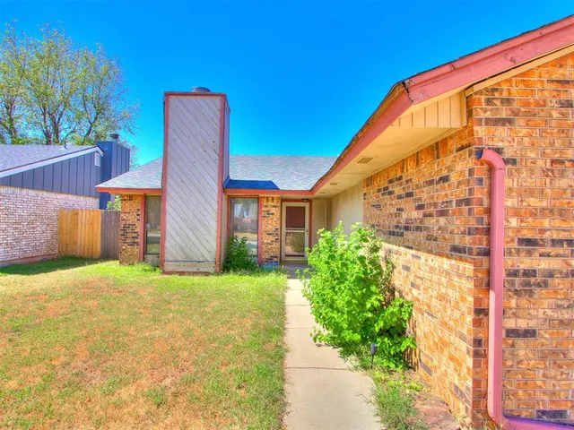 Photo 5 — 125 Marrgate Drive, Yukon, OK 73099