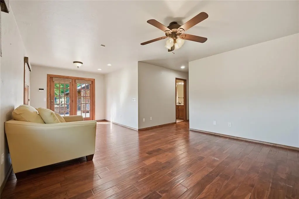 Photo 30 — 1305 Mockingbird Lane, Guthrie, OK 73044