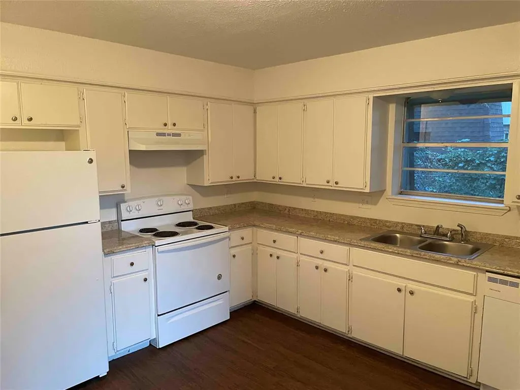 Photo 4 — 917 Acacia Circle, Noble, OK 73068