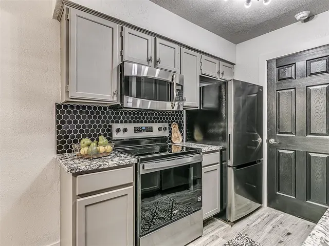 Photo 8 — 3000 Chautauqua Avenue 112, Norman, OK 73072