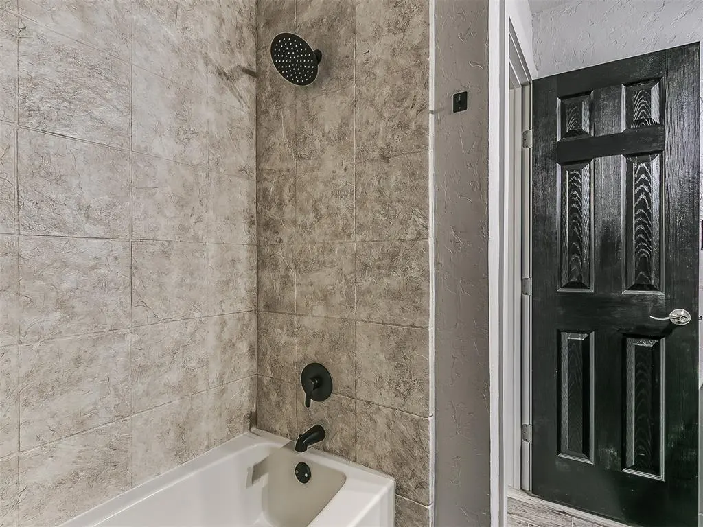 Photo 18 — 3000 Chautauqua Avenue 112, Norman, OK 73072