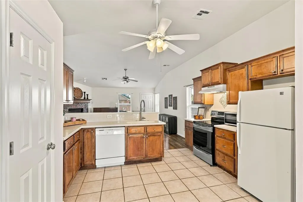 Photo 7 — 3116 SW 103rd Street, Oklahoma City, OK 73159