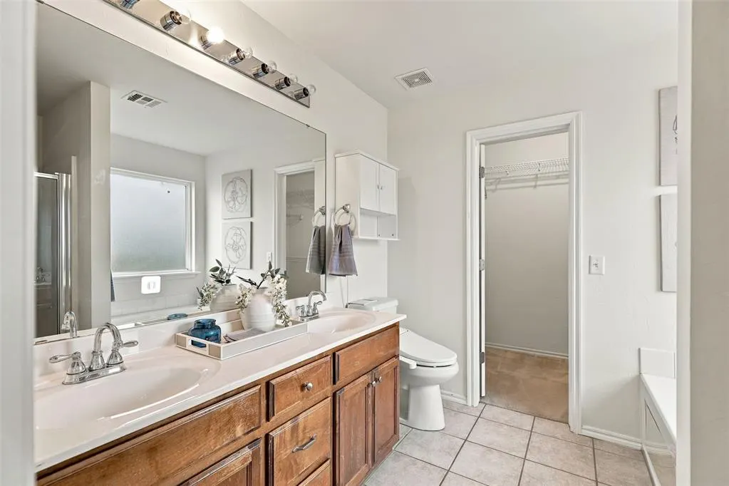 Photo 16 — 3116 SW 103rd Street, Oklahoma City, OK 73159